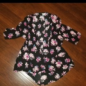 Lularoe Lindsay kimono top (medium)
